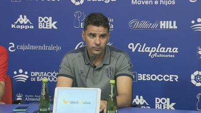 Míchel en rueda de prensa.
