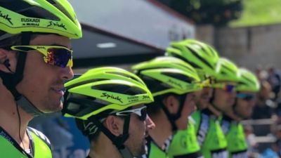 Foto de equipo del Euskadi Murias de Fernando Barceló y Sergio Samitier.