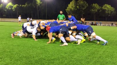 Melé durante el partido entre el Fénix y La Vila.