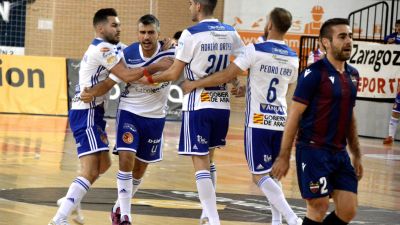 Carlos Retamar celebra su postrero gol ante Levante.