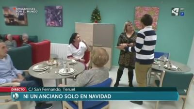 Ni un anciano solo en Navidad
