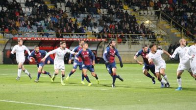 La SD Huesca durane el partido con la Cultural Leonesa. Foto: SD Huesca.