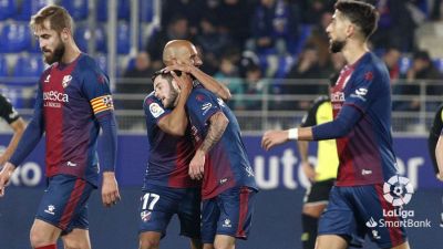 Rico y Miguelón autores de los goles oscenses.