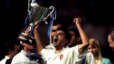 Nayim celebra con rabia la conquista de la Recopa de Europa.