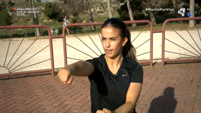 Raquel Roy entrenando en la calle.