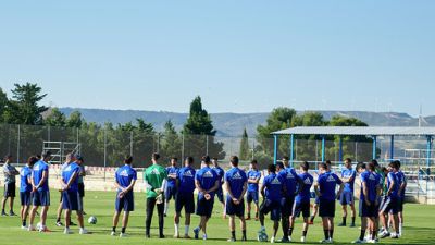 El Real Zaragoza durante el entrenamiento de este sábado. Foto: Real Zaragoza.
