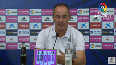 Víctor Fernández en la rueda de prensa.