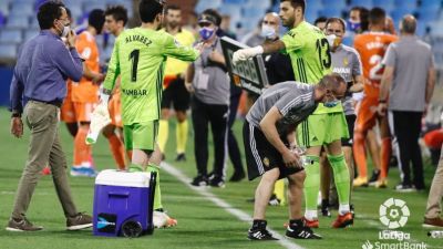Cristian Álvarez, en el momento de retirarse del campo el pasado domingo.