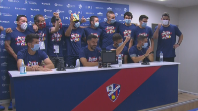 Míchel Sánchez durante la rueda de prensa.