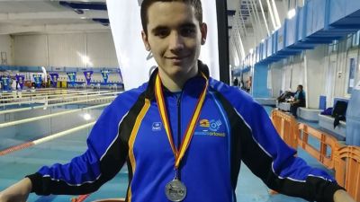 El nadador Adrián Longarón. Foto: Colegio del Salvador - Jesuitas
