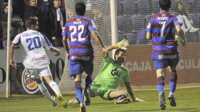Andrés Fernández en un encuentro con la SD Huesca