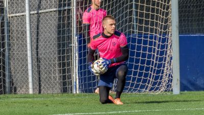Aleksandar Jovanovic en una sesión de entrenamiento en el IES Pirámide.