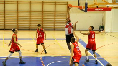 El Levitec Huesca durante el partido amistoso. Foto: Levitec Huesca.