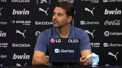 Míchel Sánchez en la sala de prensa de Mestalla.