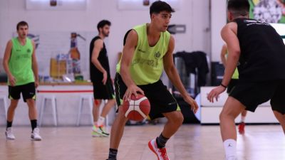 Facundo Corvalán durante un encuentro con Levitec Huesca