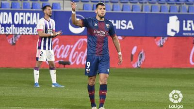 El jugador Rafa Mir en el partido ante la Real Sociedad