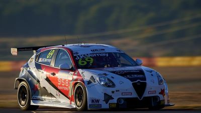Jean-Karl Vernay se ha hecho con la pole del WTCR.