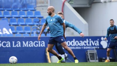 Mikel Rico, en la sesión que el equipo ha llevado a cabo este jueves en El Alcoraz.