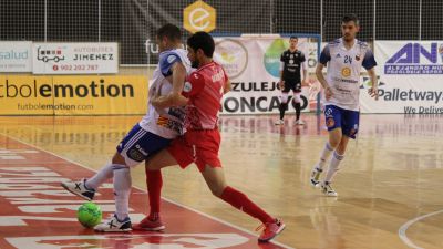 Junaqui, en una imagen del duelo frente a ElPozo.