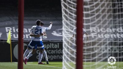 Zapater y Azón celebran su gol (Imagen: LaLiga)