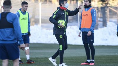 Pedro Mosquera, en una reciente sesión de trabajo con Pacheta.