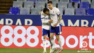 Vigaray y Narváez celebran el gol de la victoria ante la Ponferradina