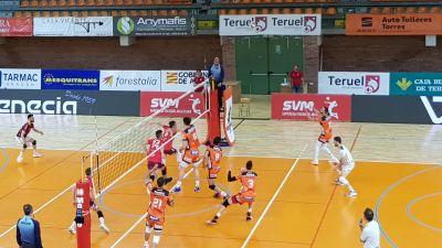 El CV Teruel durante el partido ante el Arenal Emevé.