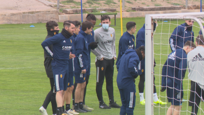 Cristian Álvarez, junto a sus compañeros en la sesión de este lunes.