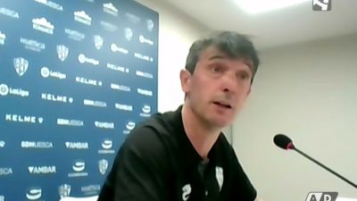 Pacheta en la sala de prensa de El Alcoraz