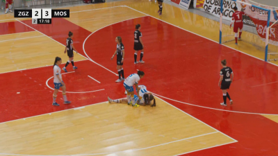 Las jugadoras del Sala Zaragoza celebran el 3-3 anotado al principio de la segunda parte.