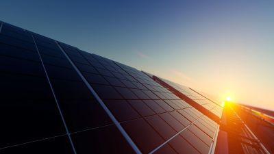 Paneles solares en el Actur