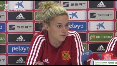Mapi León en rueda de prensa