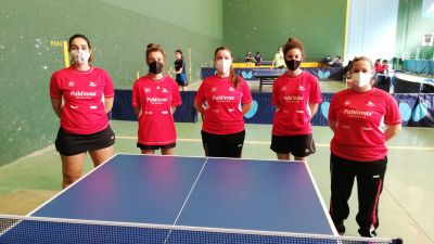 El equipo de Publimax CAI Santiago femenino durante la competición.