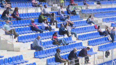 Grada de El Alcoraz durante el SD Huesca B - CD Cuarte (Imagen: Aragón Deporte)
