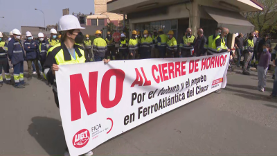 Concentración de los trabajaodres de Ferroatlántica en Monzón