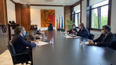 Imagen de la reunión mantenida este lunes entre el Ayuntamiento de Zaragoza y el Gobierno de Aragón