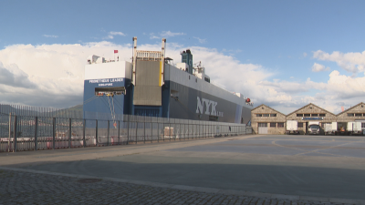 El barco Prometheus Leader, atracado en el puerto de Vigo.