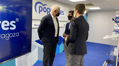 os diputados del PP al Congreso Eloy Suárez y Pedro Navarro, y el presidente provincial del PP Zaragoza, Ramón Celma (EP).