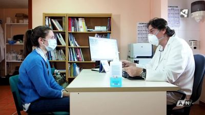 Consulta médica presencial.