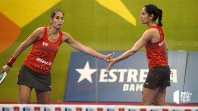 Las hermanas Sánchez Alayeto durante el encuentro de este jueves.