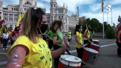 Protestas en Madrid en apoyo de los colombianos que llevan 16 días saliendo a la calle en contra del gobierno de Iván Duque.