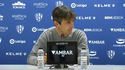 Pacheta en rueda de prensa.