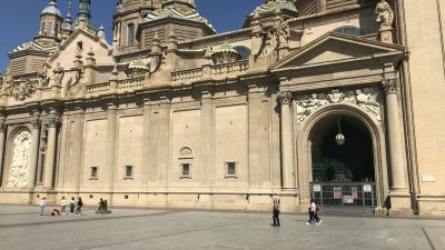 Plaza del Pilar de Zaragoza, por donde habría paseado con el cuchillo el detenido.