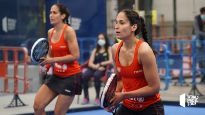 Las gemelas Sánchez Alayeto durante un encuentro.