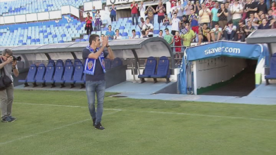 Alberto Zapater el día de su presentación en 2016.