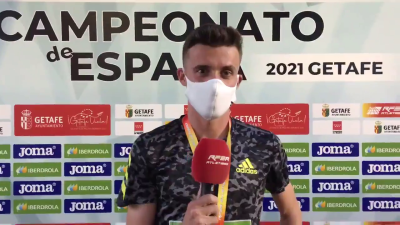 Carlos Mayo, tras proclamarse campeón de España de 5.000 metros.