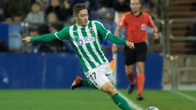 Enzo Lombardo durante un partido con el Racing de Santander