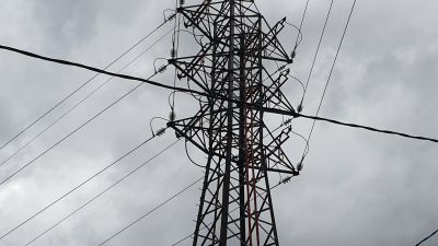 Este martes el precio de la luz será el segundo más caro de la historia (EP).