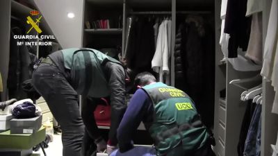 Agentes de la Guardia Civil durante la operación 'Águila-frazen'