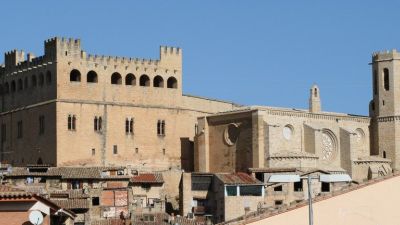 Imagen general del castillo de la localidad turolense. (Foto: @castillodevalderrobres)